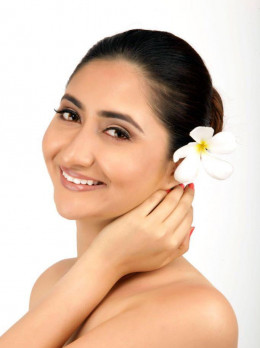 Escort in Doha - Komal Khan 